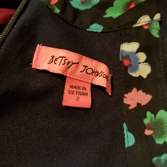 Sold - Picture 6 of 7